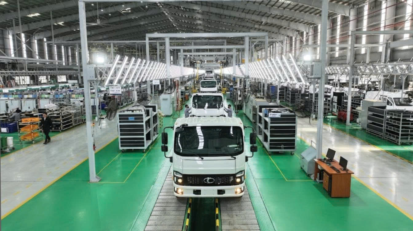 Tham quan Nhà máy sản xuất, lắp ráp